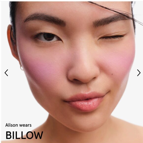 GLOSSIER | Cloud Paint Plush Blush | Billow - Picture 3 of 4